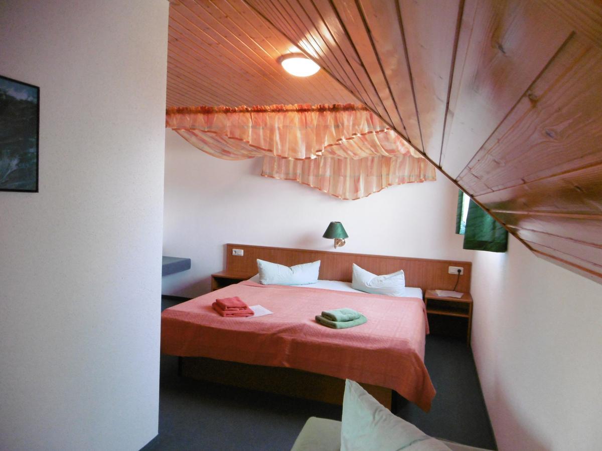 Hotel & Pension Assmann Hochkirch Екстериор снимка