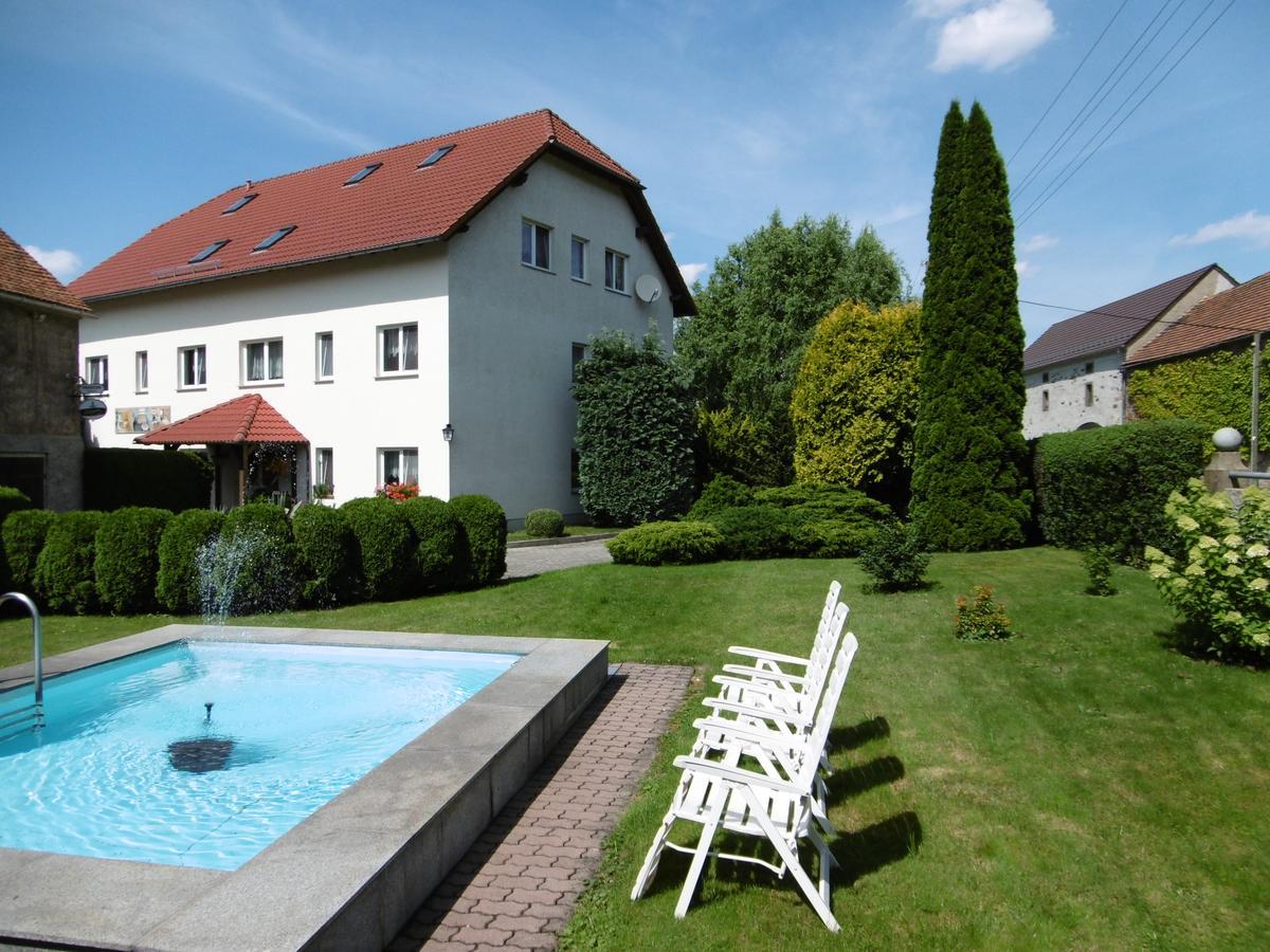 Hotel & Pension Assmann Hochkirch Екстериор снимка